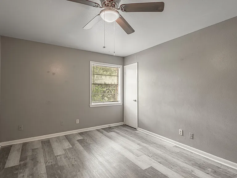818 University Ave #7 — Photo 11