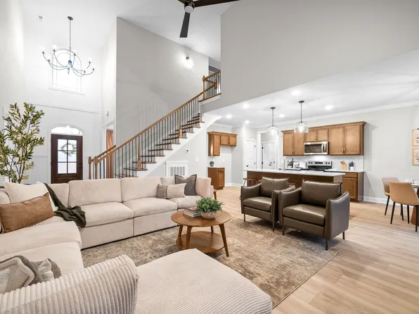 867 Burley Barn Rd, Clarksville, TN 37042