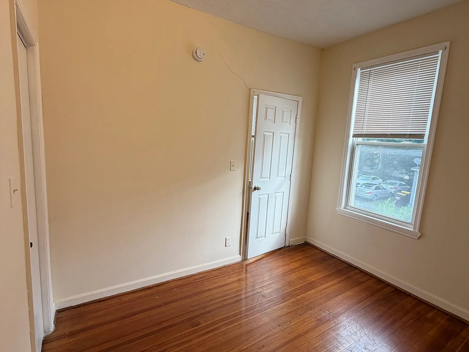 3 bed, 1100 sqft, $1,450 — Photo 3