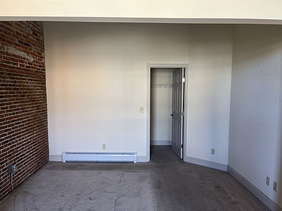 Bedroom nook to walk in closet