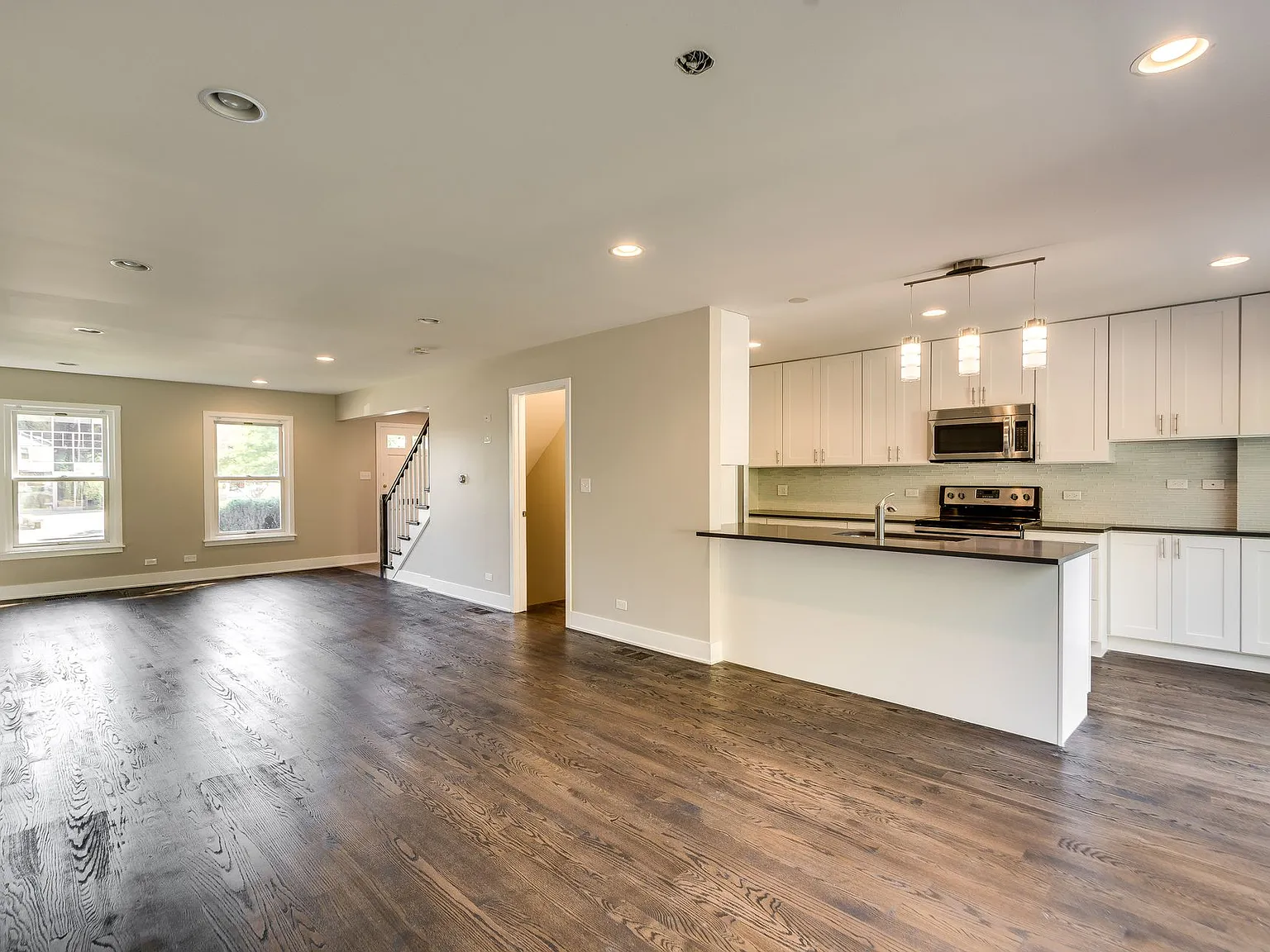 The Trevian Townhomes (Lake) — Photo 3
