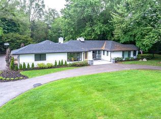 4535 Walnut Lake Rd, Bloomfield Hills, MI 48301