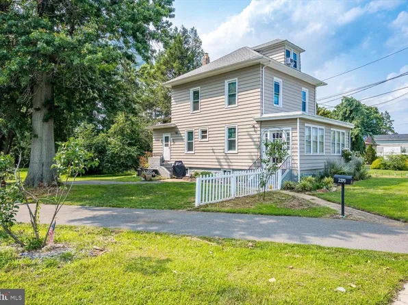 2370 Whitehorse Mercerville Rd, Trenton, NJ 08619