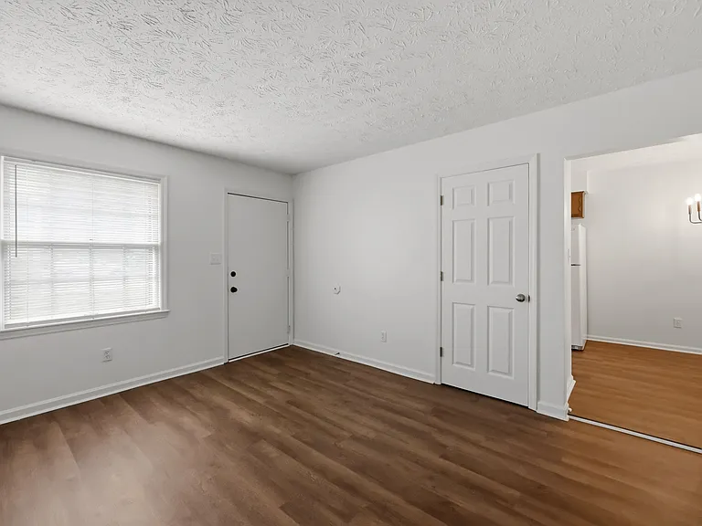 3215 Aqueduct Dr #B — Photo 9