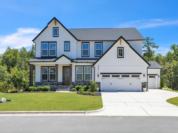 105 River Ledge Dr, Holly Springs, NC 27540