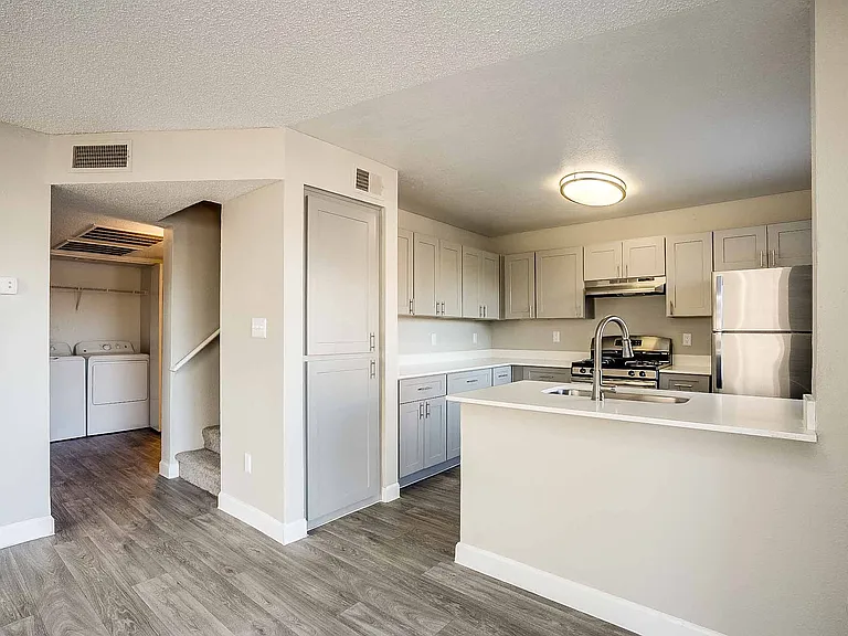Sterling Point Apartment Homes — Photo 52