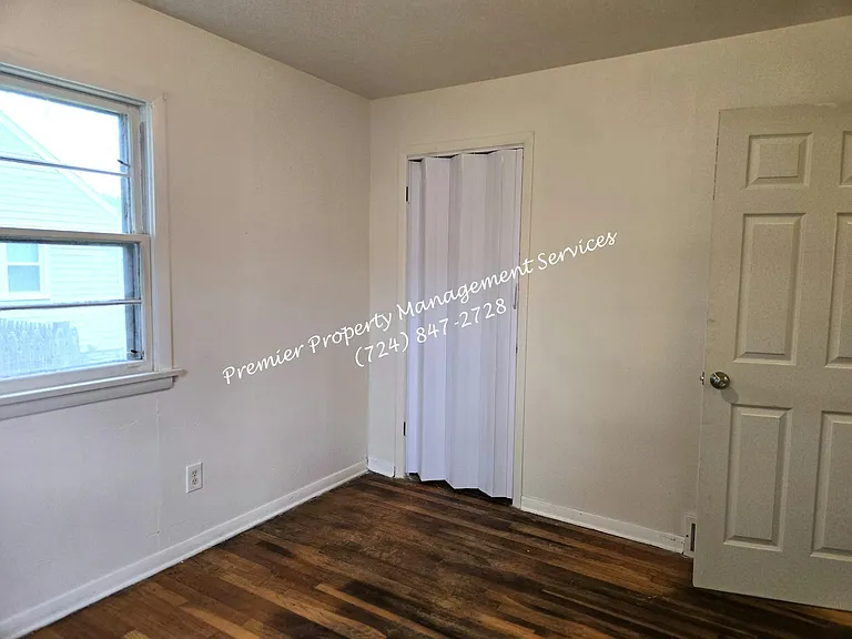 826 W Pearl St — Photo 5
