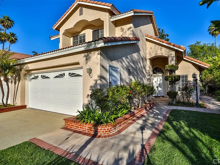 176 Calle Renata — Photo 4