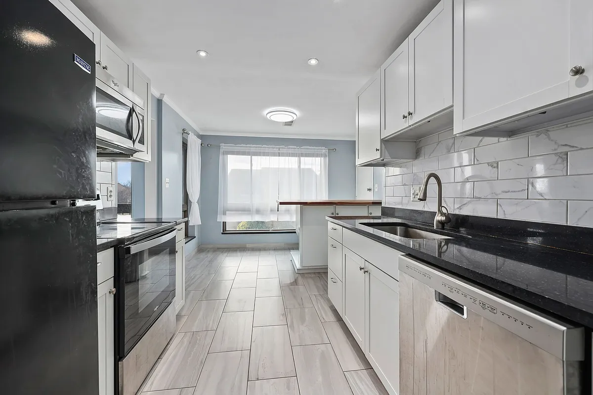 Building Photo - 549 Florida Ave #201