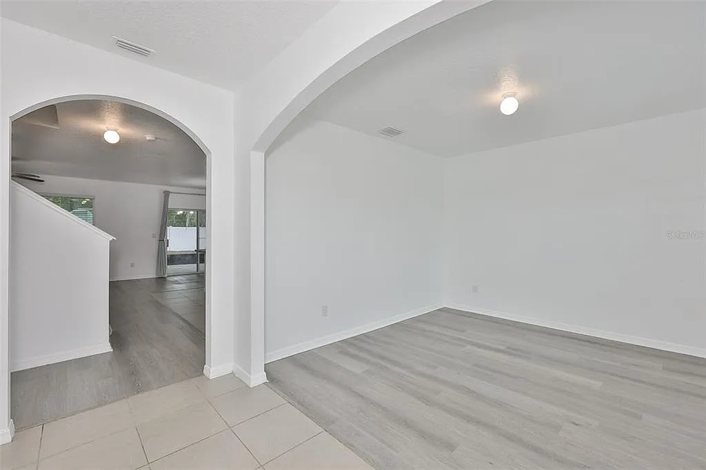 5 bed, 3.0 bath, 2605 sqft, $2,750 — Photo 4
