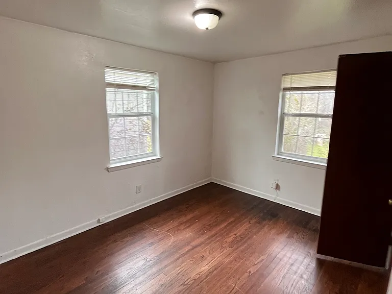 1708 Liberty St — Photo 15