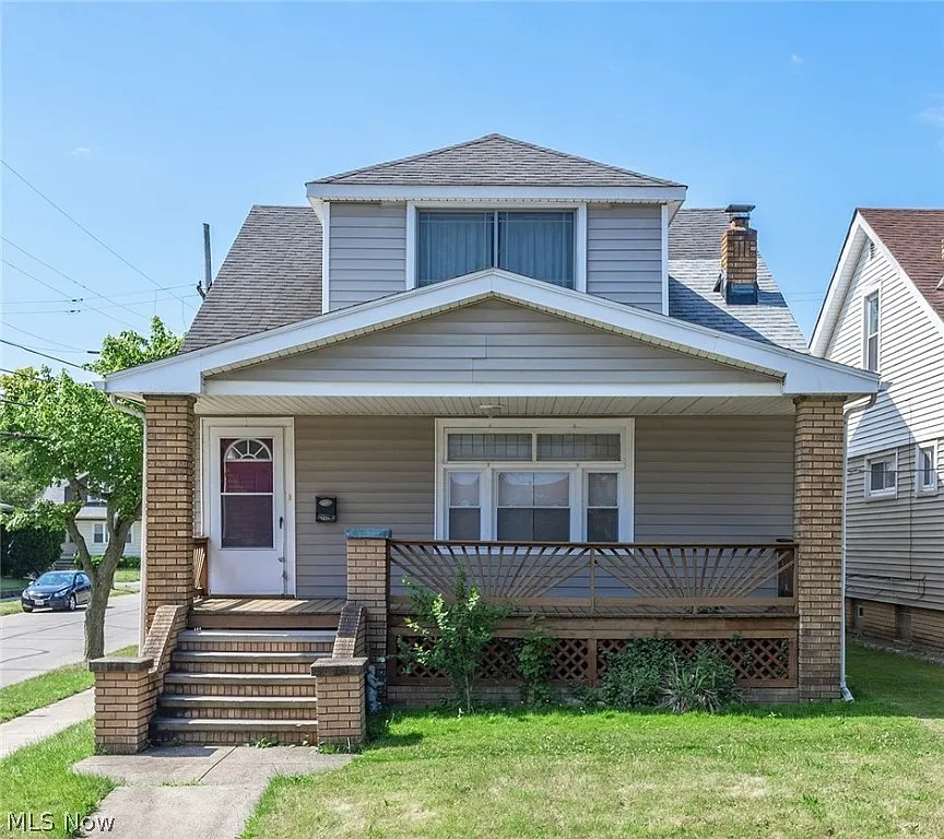 12201 Brighton Ave photo 1