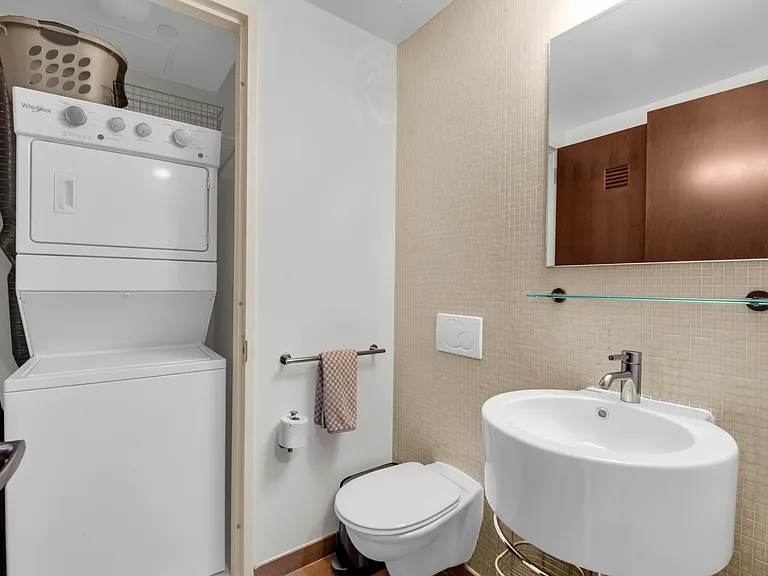 462 W 58th St #6B — Photo 12