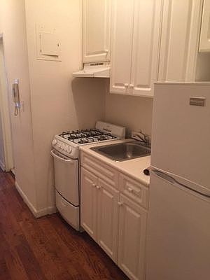 2nd image of 210 E 90th St APT 3A