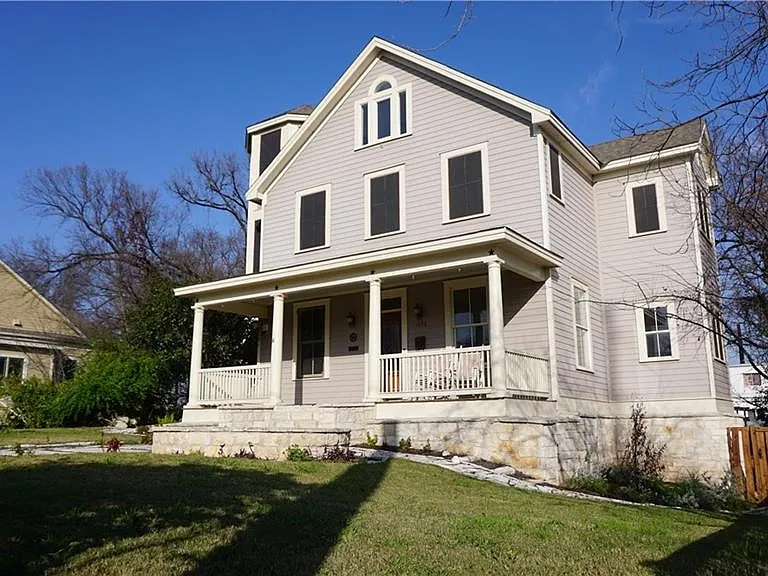 1153 San Bernard St — Photo 2