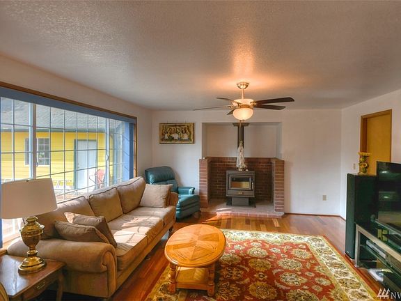 5th image of 1411 Thomas St NW