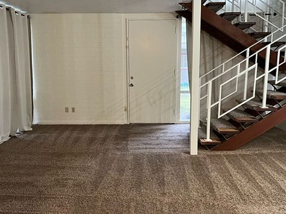 2nd image of 3231-3251 N Van Ness Blvd #3243