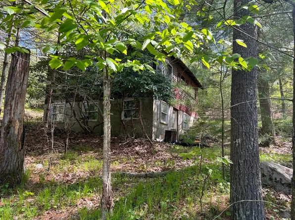 222 Swan Pond Rd, North Reading, MA 01864