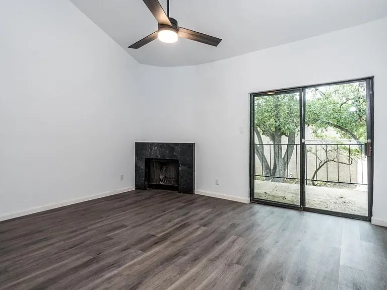 10811 Richmond Ave #109 — Photo 5