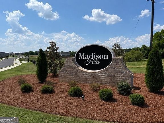 4th image of 1130 Madison Hills Dr