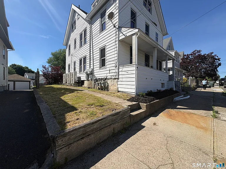 231 Goddard Ave #3 — Photo 16