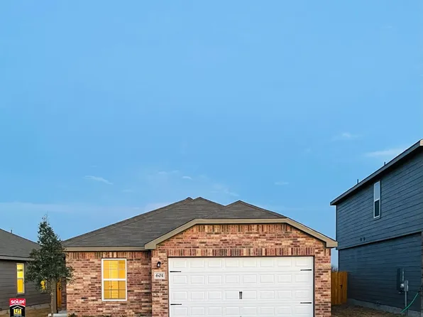601 Riverdale Dr, Jarrell, TX 76537