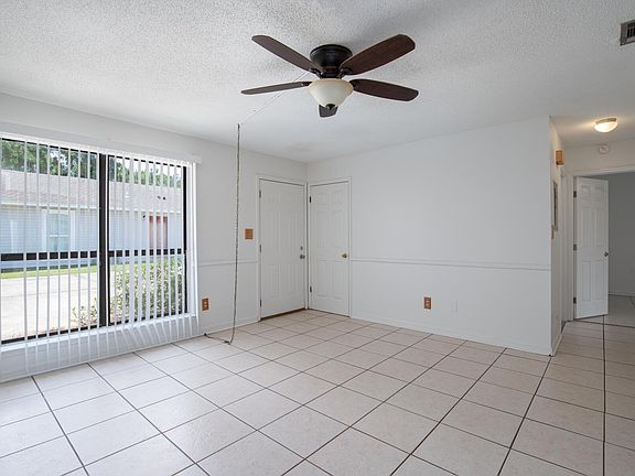 3rd image of 626 Carnathan Ct #626
