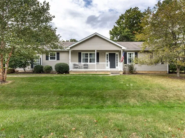 363 Carlyon Rd, Munroe Falls, OH 44262