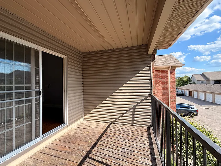 8013 Cranes Crossing Dr — Photo 6