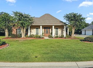 1637 River Run Dr, Denham Springs, LA 70726