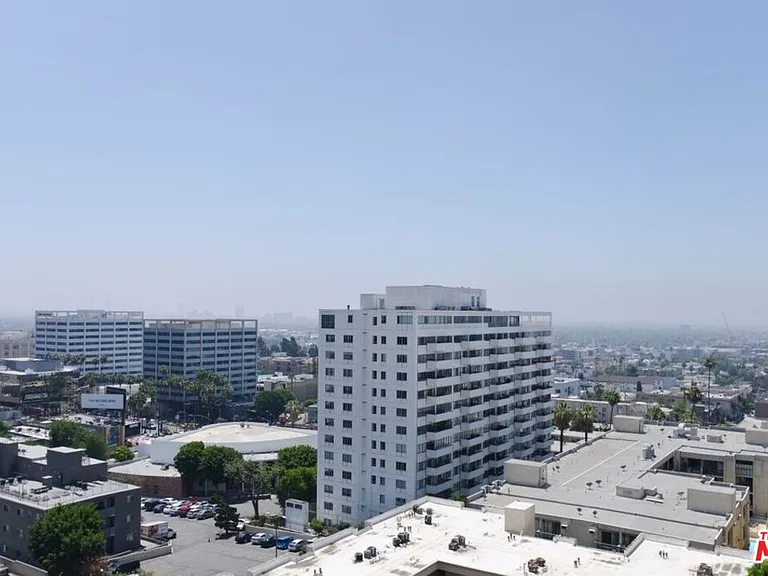 7250 Franklin Ave #901 — Photo 21