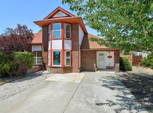 5417 Gold Rush Dr NW, Albuquerque, NM 87120