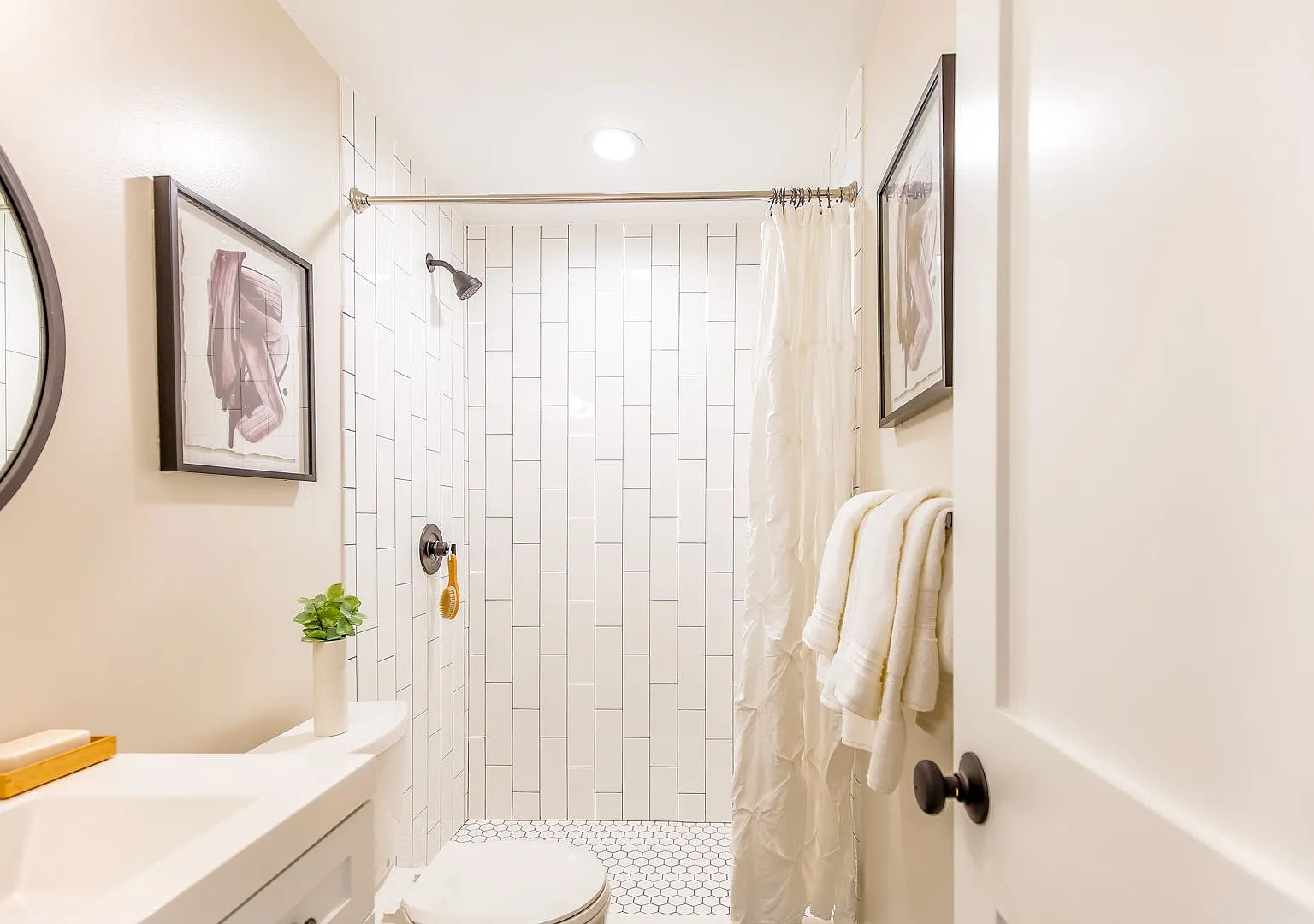2 bed, 703 sqft, $2,790 — Photo 4