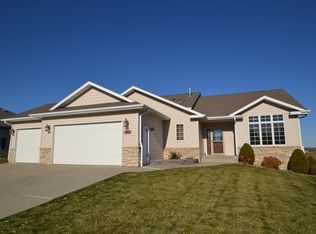 5018 Boulder Ridge Rd, Bismarck, ND 58503