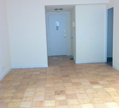 3rd image of 236 E 36th St APT 10B