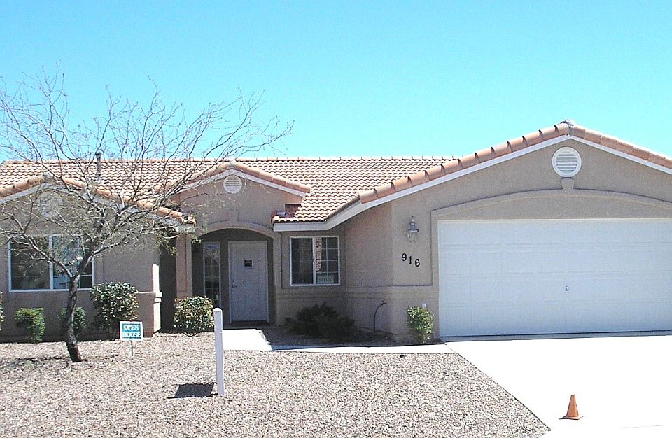 1st image of 916 E Saguaro Dr E
