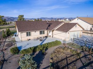 28101 Stallion Springs Dr, Tehachapi, CA 93561