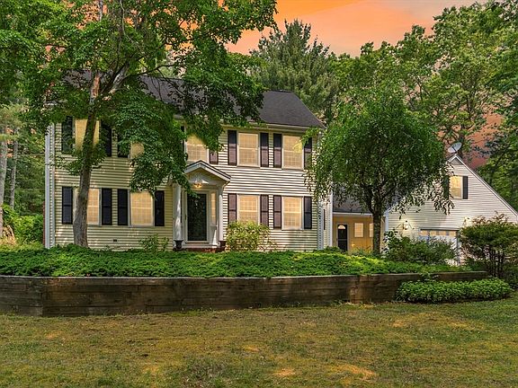 2nd image of 41 Summer St