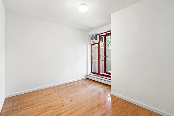 Rented by The Downtown LLC | media 32