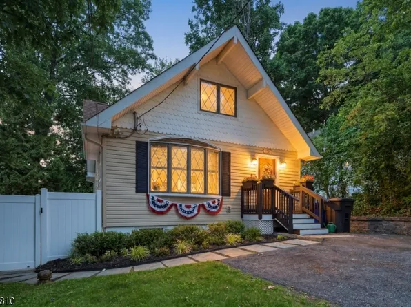 306 West End Ave, Hopatcong Boro, NJ 07843