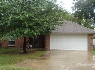 606 Cherry St, Sanger, TX 76266