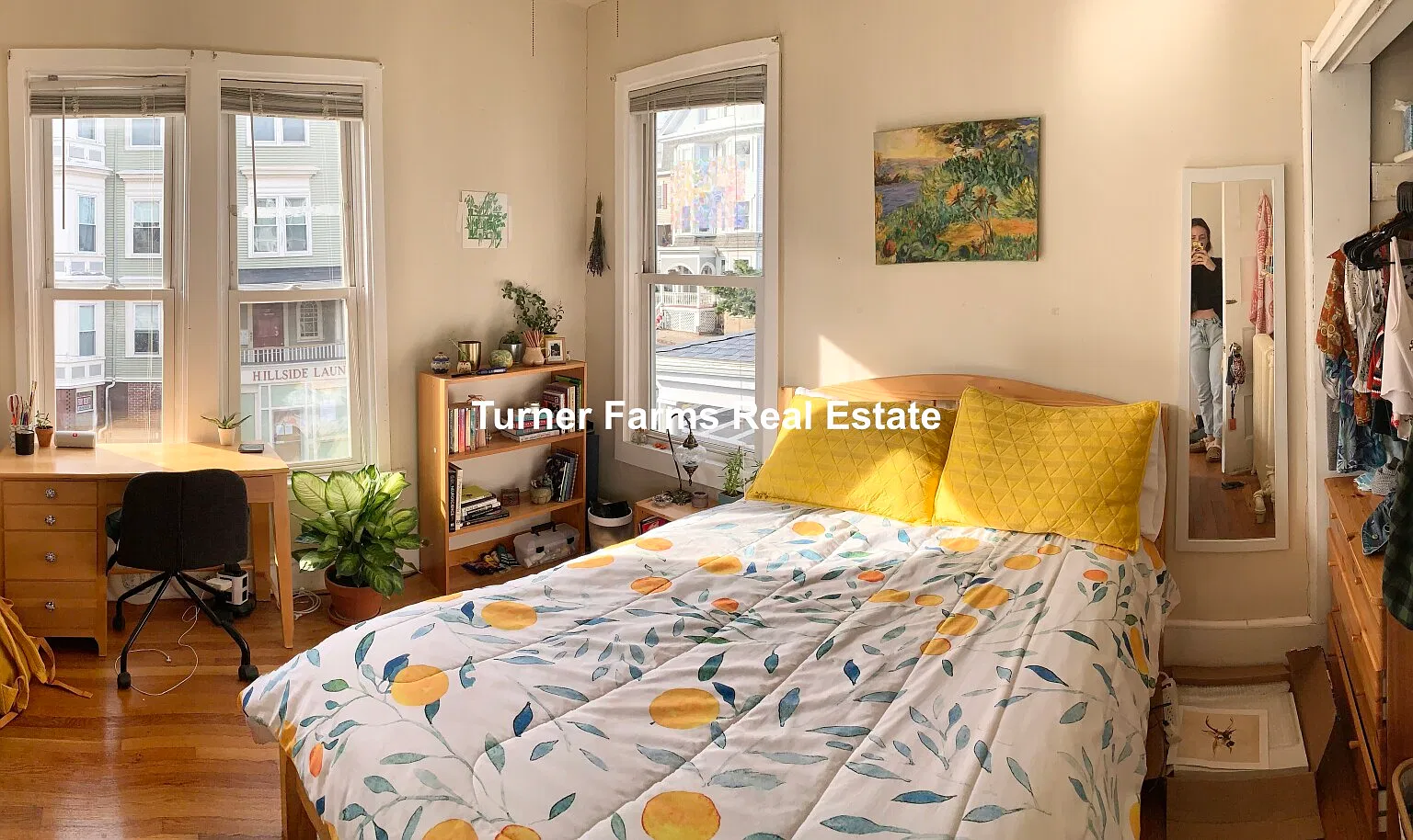 77 Hillside St — Photo 4