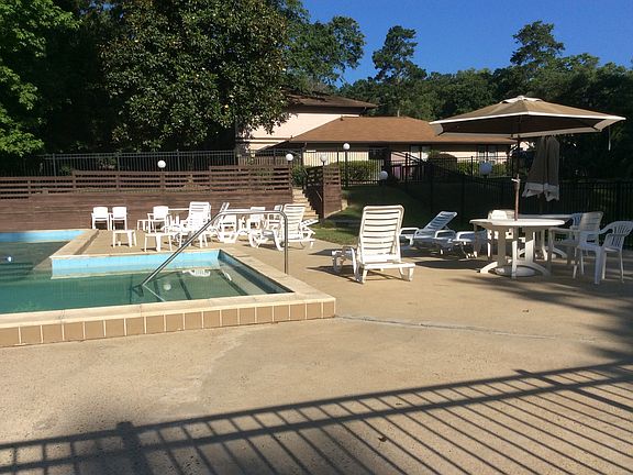 3rd image of 316 Westwood Dr