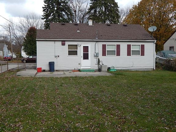4th image of 426 Ainsworth Cir