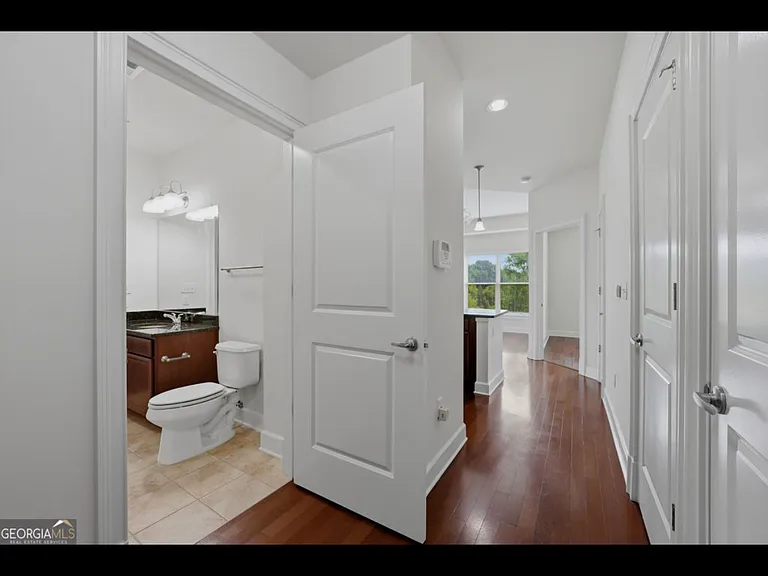 200 River Vista Dr #703 — Photo 2