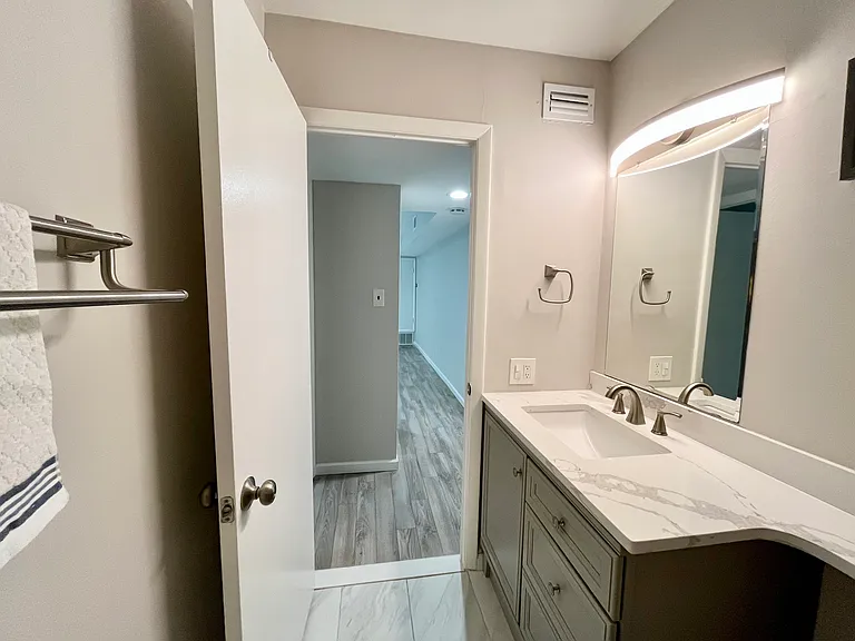 702 Meadow Woods Ln — Photo 15