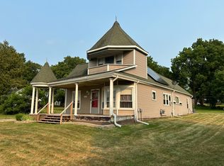 105 Mackinaw Trl, Leroy, MI 49655