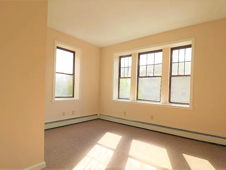 26 Congress St / Luca Investments LLC — Photo 1