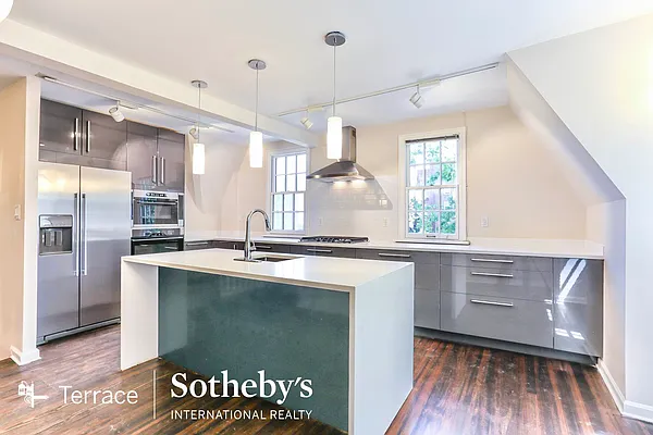 Rented by Terrace Sotheby's International Realty | media 6