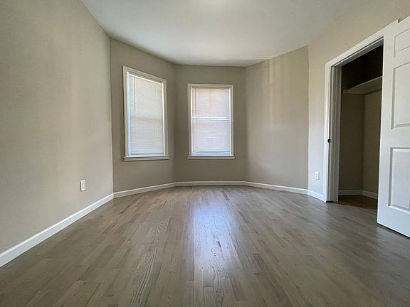 3rd image of 302 Arlington Ave #1E